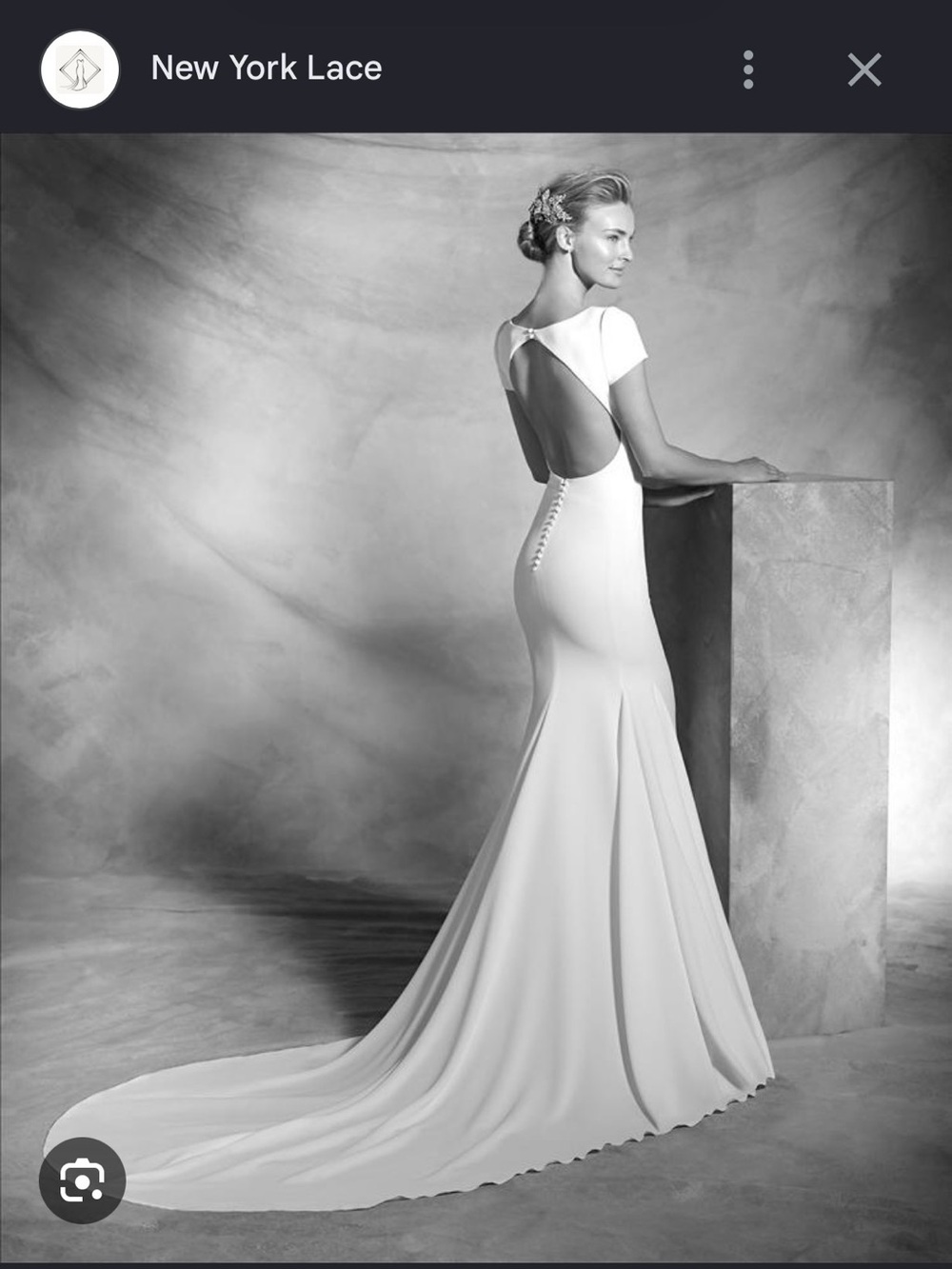 Pronovias White Open-Back Crepe Mermaid Wedding Dress